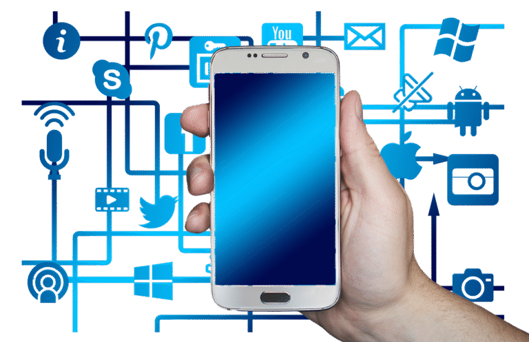 How to Become a Social Media Consultant in 2025